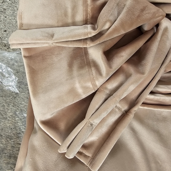 Sold Out - Picture 3 of 6